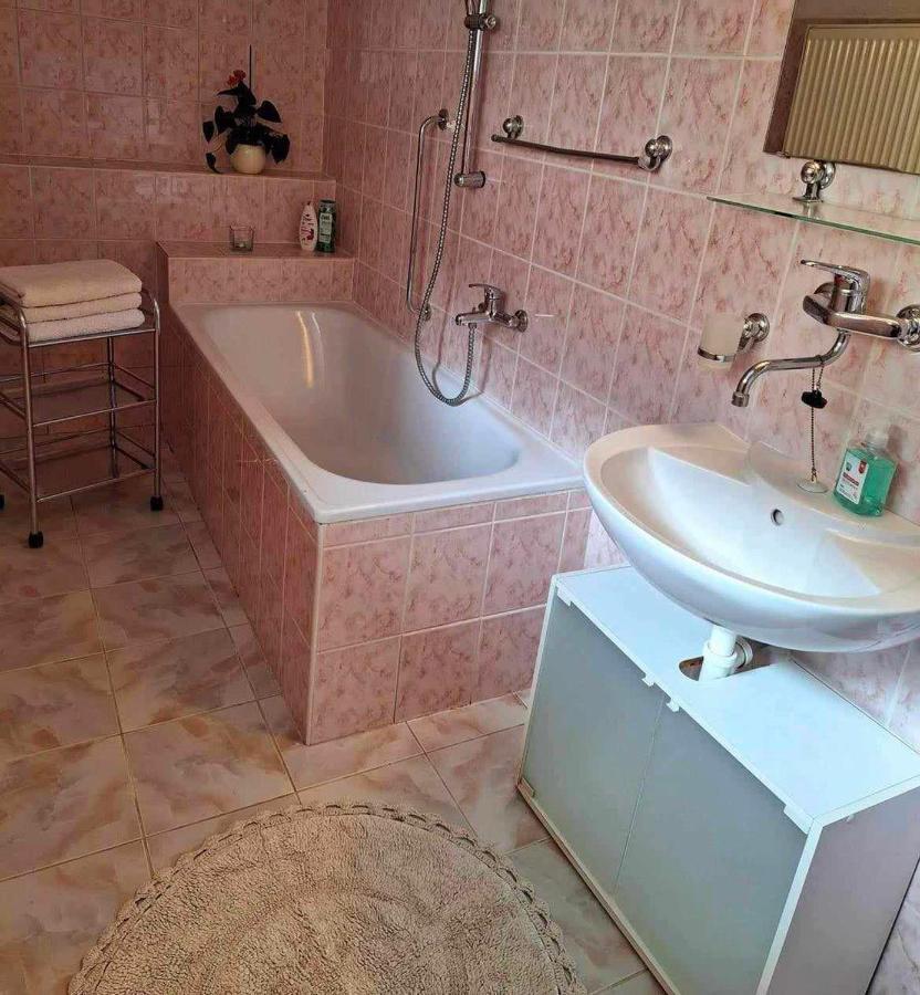 Apartman Pod Maliarkou Vychodna Dış mekan fotoğraf